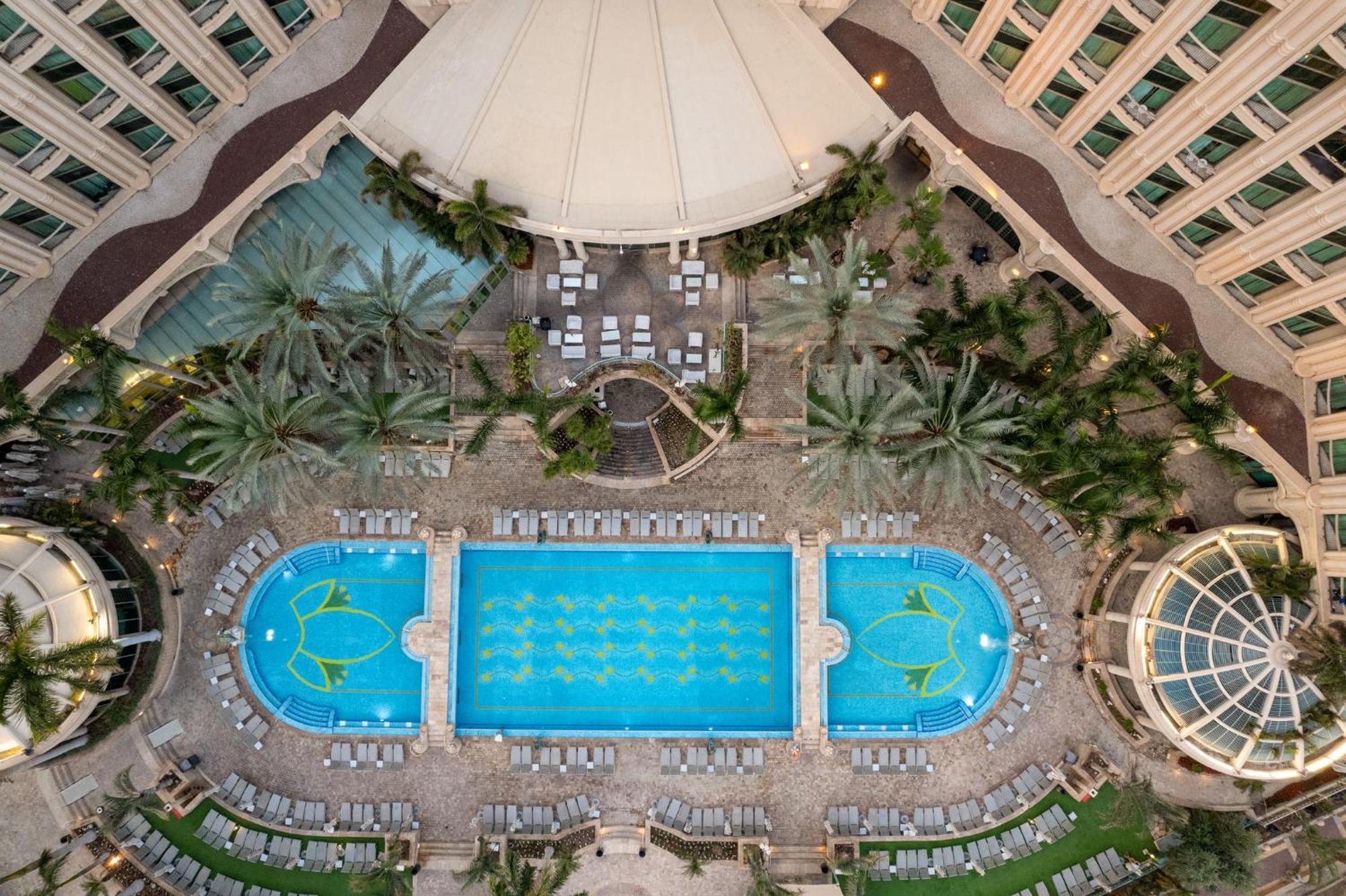 Queen Of Sheba エイラート エクステリア 写真 The pool at the hotel